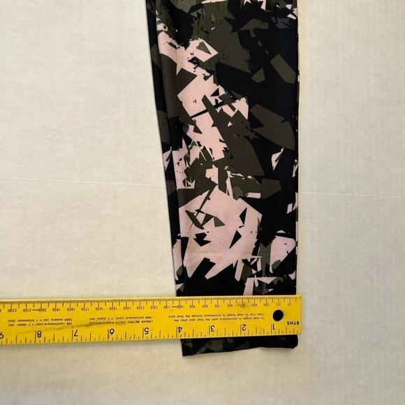 Balance Collection The Legging Dry Wik camouflage leggings Sz-S NWT S17 - Picture 9 of 14